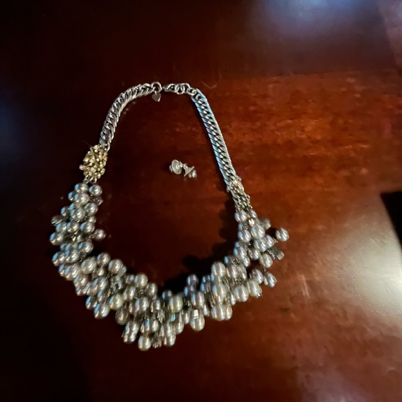Beautiful Stella and Dot necklace with matching earrings. - Picture 2 of 3